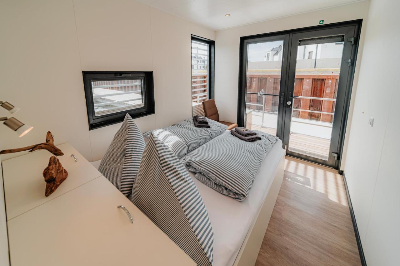 Schwimmendes Ferienhaus "Trinity" Ihr Seahome Auf Der Ostsee Peenemunde Exterior foto